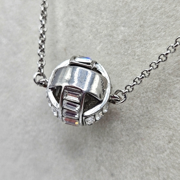 VINTAGE Carolee Silver Tone Glass Rhinestone 3D Sphere Ball Necklace Signed - Picture 3 of 6